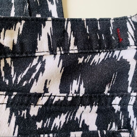 URBAN OUTFITTERS TWIG ANKLE JEANS - Picture 15 of 15